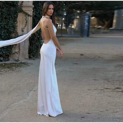 Vestido de Festa em Cetim com Laço – Elegante, Decote Halter, Ombros Descobertos e Costas Abertas