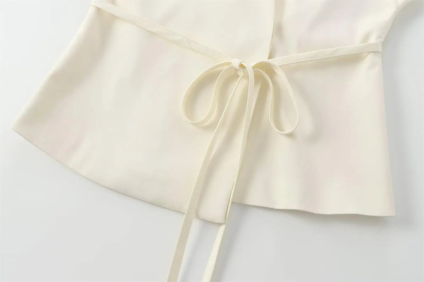 Conjunto Feminino de Calças e Top sem Mangas – Decote em V, Cinto Elegante e Corte Reto