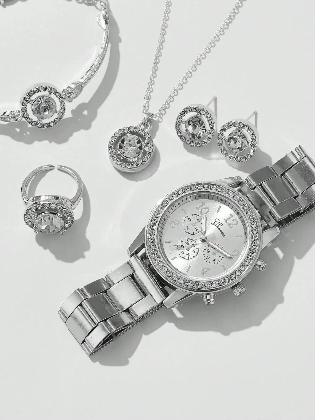 Conjunto de joias 5 em 1 – Relógio com Brincos, Colar, Anel e Pulseira Elegante