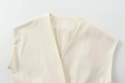 Conjunto Feminino de Calças e Top sem Mangas – Decote em V, Cinto Elegante e Corte Reto