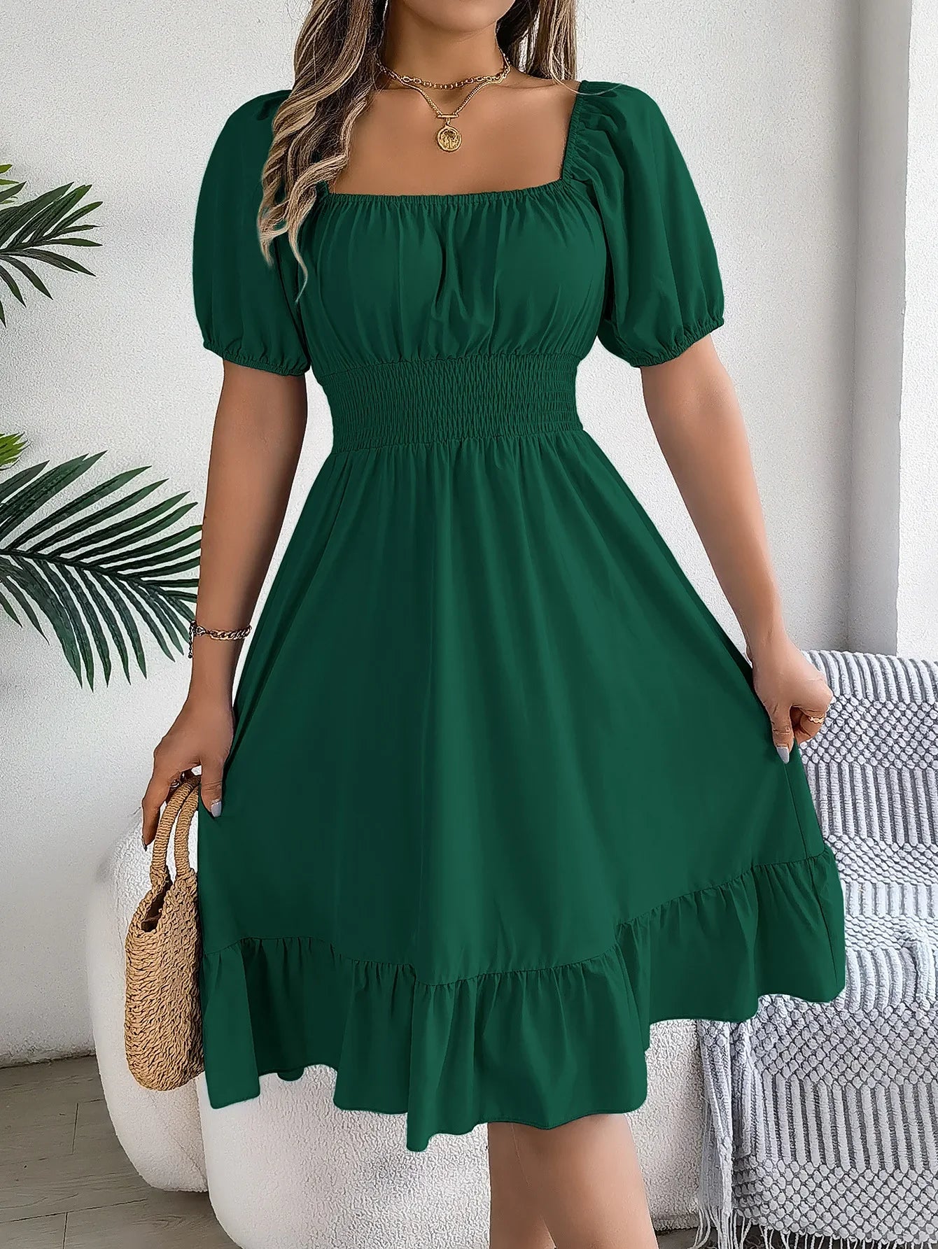 Vestido Midi – Verão Casual com Decote Quadrado, Mangas Curtas e Cintura com Folhos