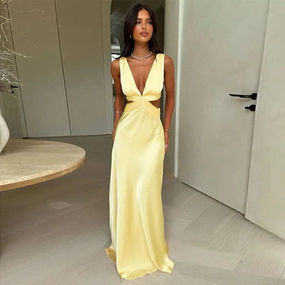 Vestido Longo com Decote em V Profundo – Recortes Elegantes, Fenda Lateral e Cintura Alta