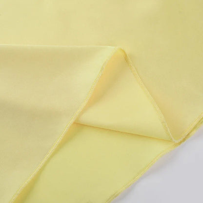 Vestido Longo com Decote em V Profundo – Recortes Elegantes, Fenda Lateral e Cintura Alta