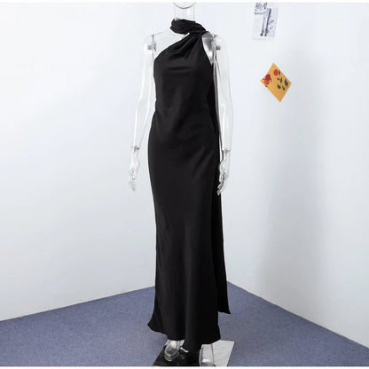 Vestido de Festa em Cetim com Laço – Elegante, Decote Halter, Ombros Descobertos e Costas Abertas