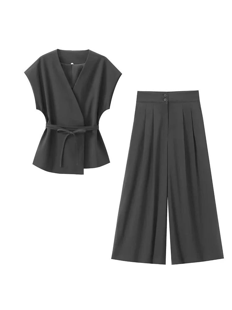 Conjunto Feminino de Calças e Top sem Mangas – Decote em V, Cinto Elegante e Corte Reto